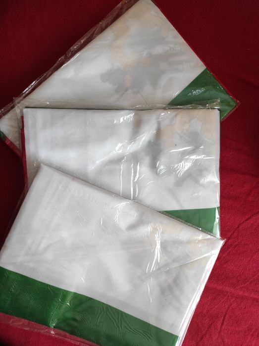 Знаме - трибагреник с размери 145/87 см.