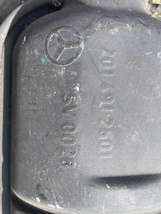 Продам средний глушитель на мерседес