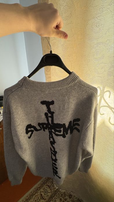 Кофта Supreme x Thrasher в идеальном состоянии