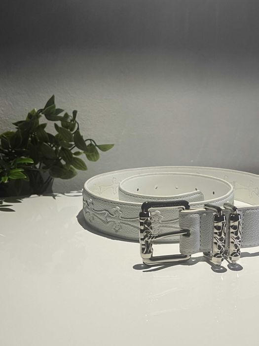 Curea Chrome Hearts White