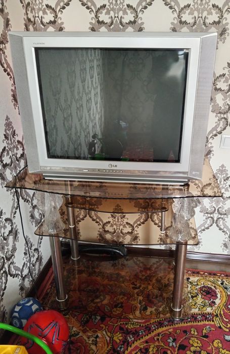 Ески буюмлар сотилади арзон нархларда