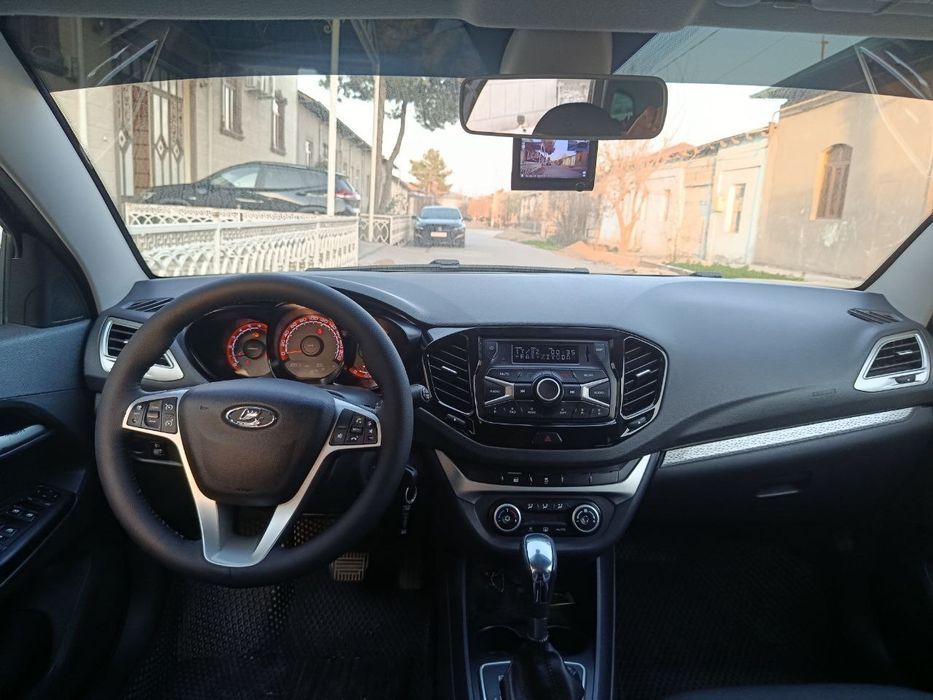 Lada vesta sw cross