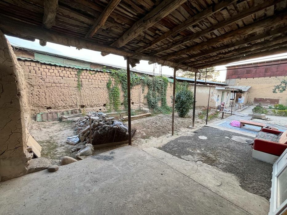 Yer sotiladi Oxunboboyevda