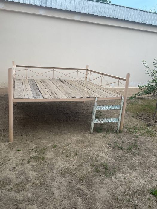 Тапчань железный