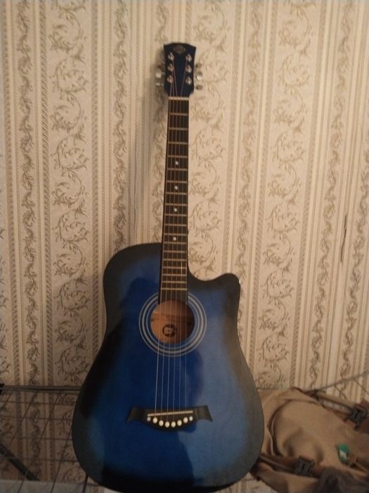Гитара новый продам