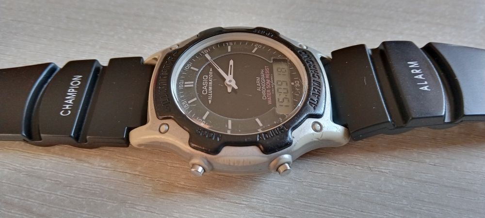 Ретро мъжки часовник Casio AW-45