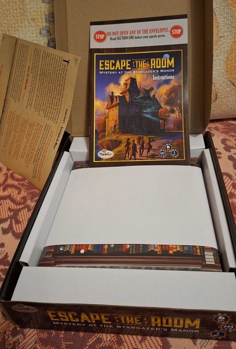 Joc escape the room Mystery at the Stargazer's Manor, lb. engleza