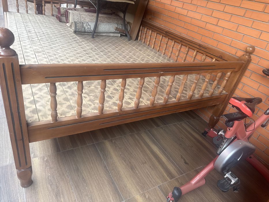 Тапчан деревянный