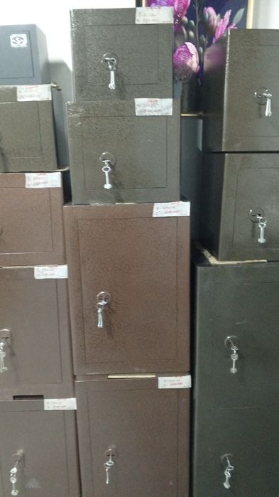 Сейфлар мебель магазинда сотувда бор