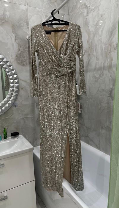 Женское вечернее платье