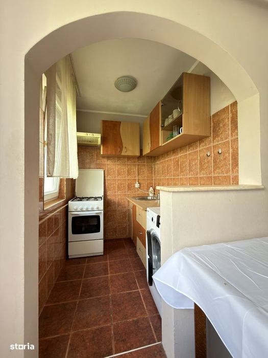 Apartament 3 camere, 42 mp - zona Dacia