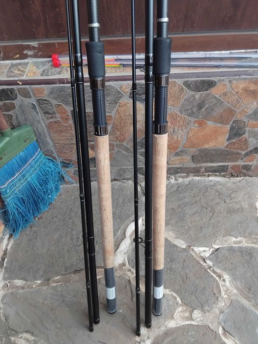 Чисто нови шаранджийски фидер въдици - 2 броя