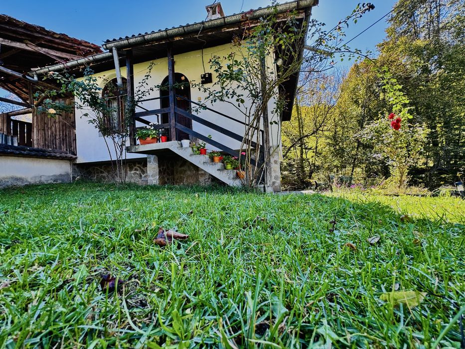 Продава се Къща в Априлци - 84 кв.м за 953 €/кв.м - Снимка #1