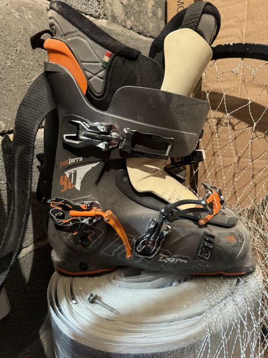 Лыжи FISCHER 165 см обувь комплект зимнии