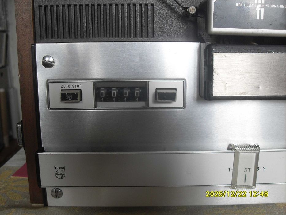 Продавам ролков магнетофон  „PHILIPS 4416”