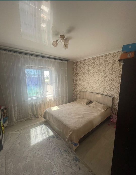 Дом двухэтажный сев западном мкр.