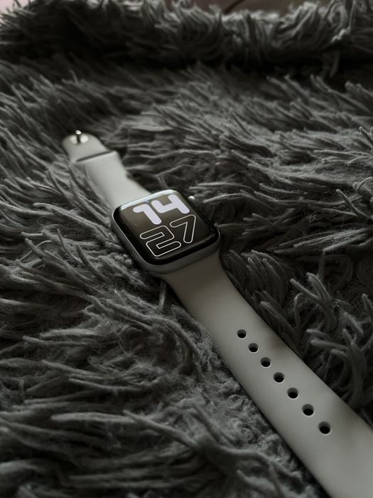 Apple Watch SE 44mm