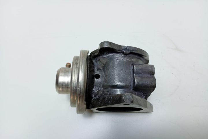 Supapa EGR 038129637D Volkswagen VW Passat B6 seria
