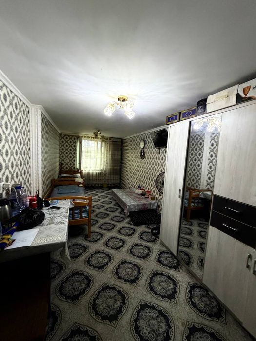 Срочно продаётся участок 2,5 сотки яшнобод улица хатирчи 5 комнат