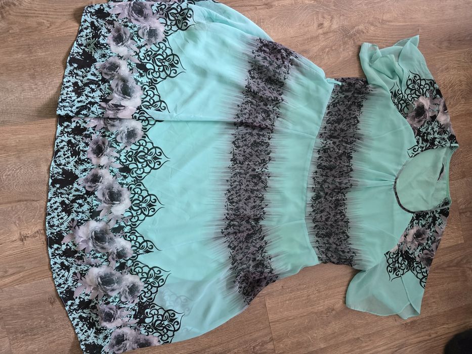 Продам платья новый есть 1000