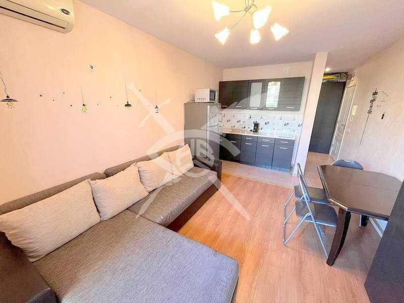 Продава се Едностаен апартамент в Свети Влас - 40 кв.м за 1375 €/кв.м - Снимка #2