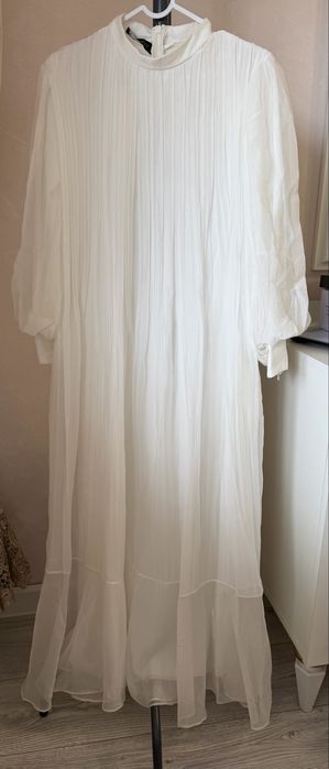 Продается белое платье