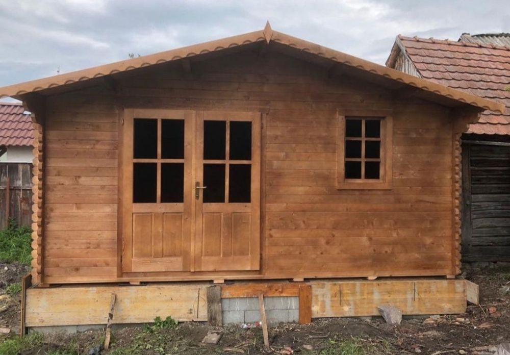 Vând  căsuțe foișoare de gradina