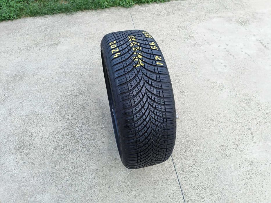 O anvelopa 235 45 21 goodyear vector 4 season 6,8 mm dot 2024