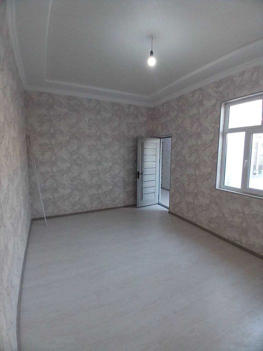 продам евро домик рисвый базар 1 сотка 4 ком 65000