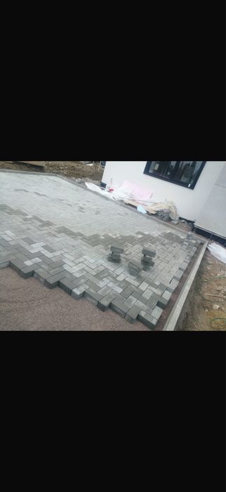 Общи работници , Редене на павета , тротоарни плочки и бордюри