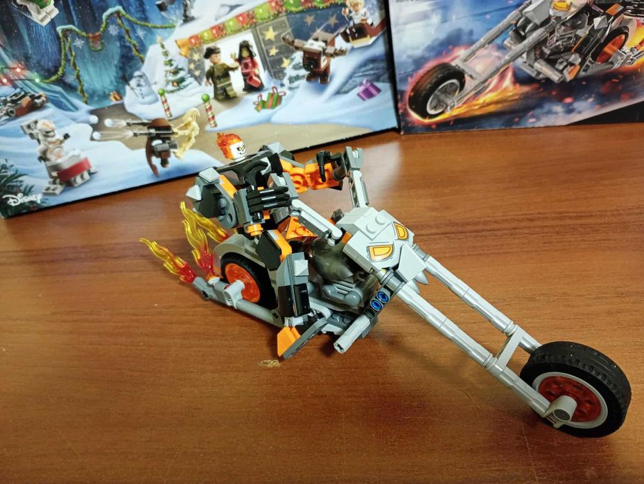 LEGO Star Wars Advent Calendar 2023 и Ghost Rider Mech & Bike