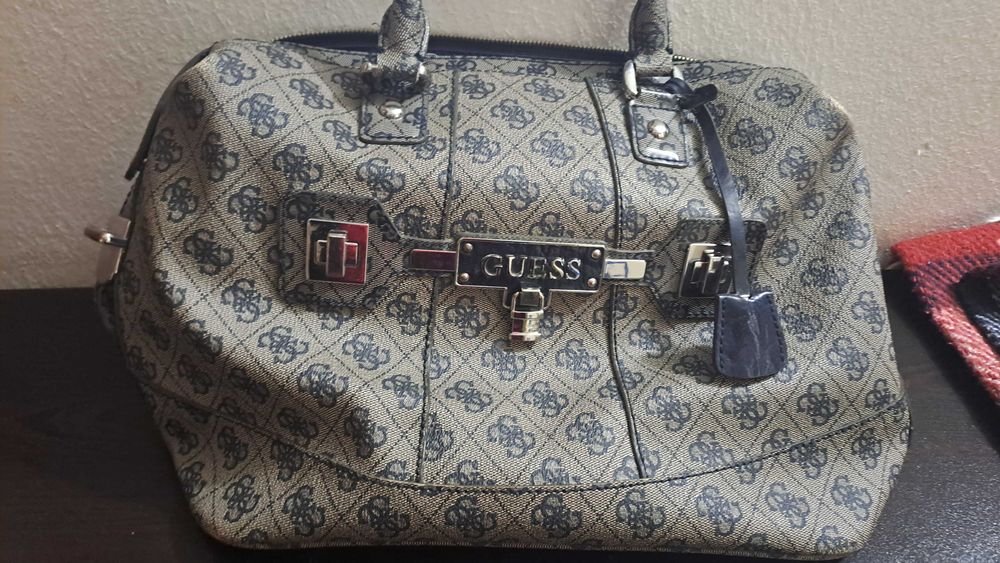 Guess дамски ботуши+ чанта