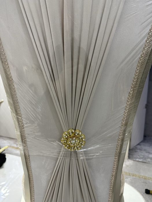 срочно продам стуля для гостиной и зал модель хурам роза