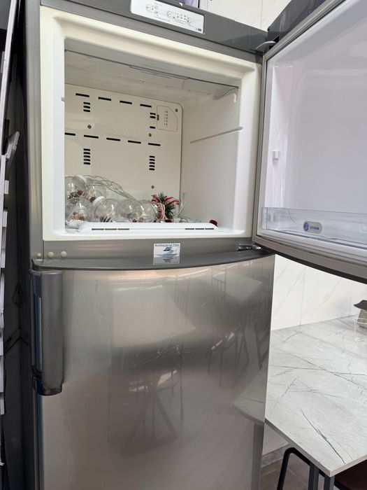 Холодильник Whirpool