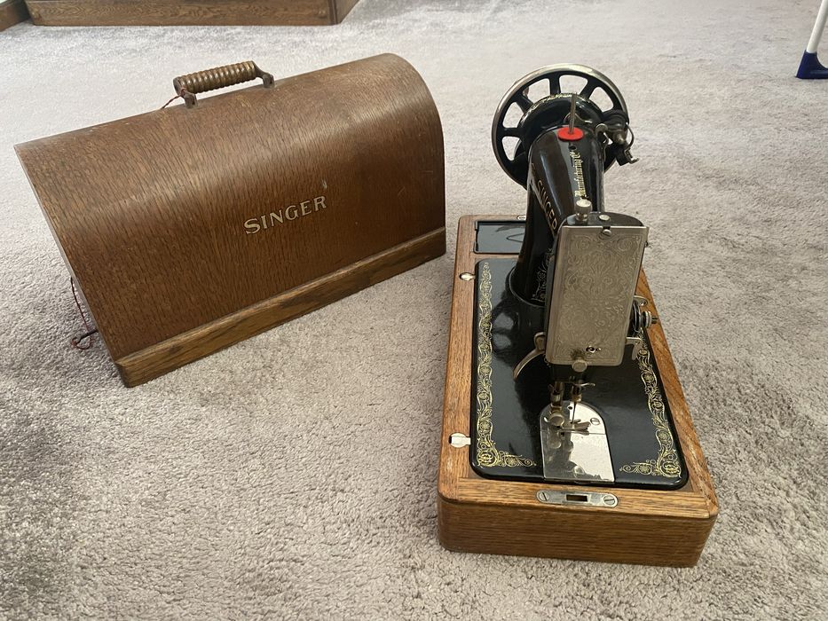 Masina de cusut portabila Singer de colectie