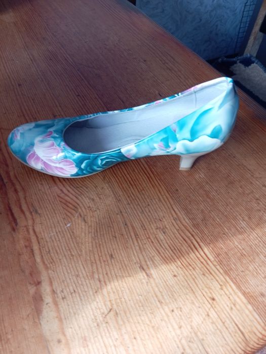 Туфли для девочки подростка.