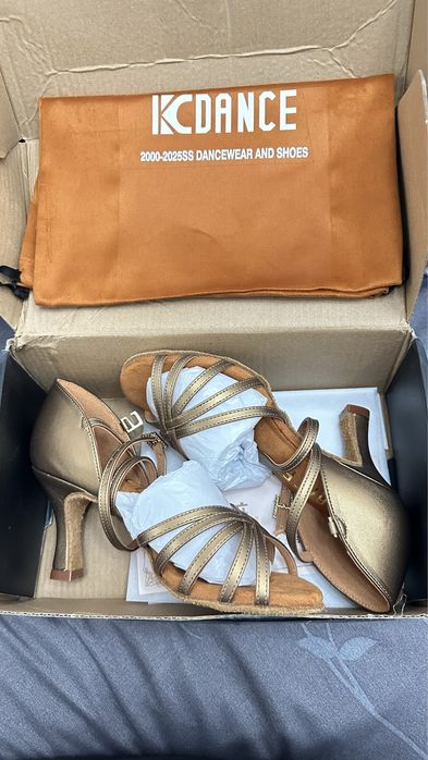 Танцевальная обувь 36р