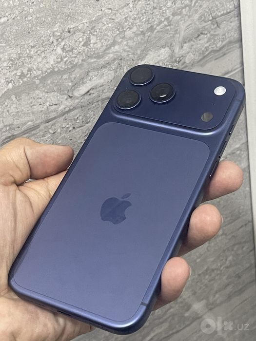 Iphone 17 pro max 256 blue