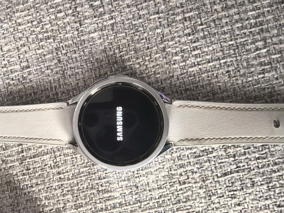 Смарт часовник Samsung Watch6