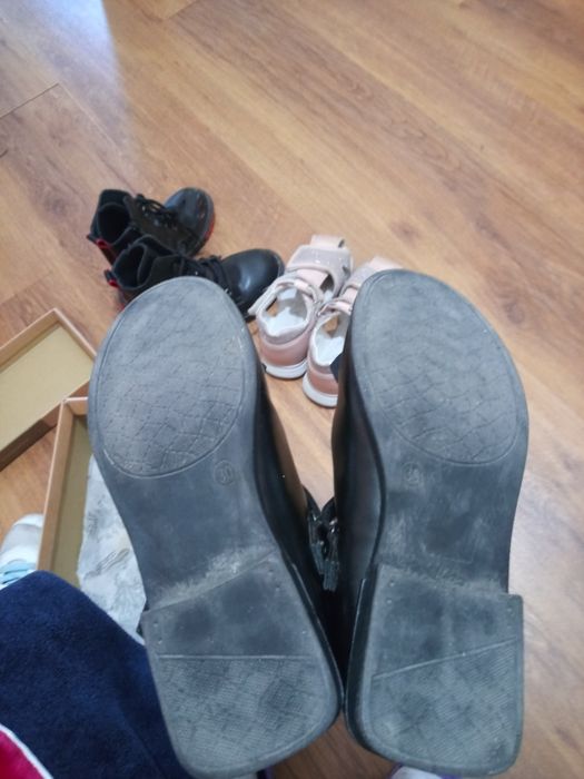 Отдаю обувь 30 размер за фрукты.