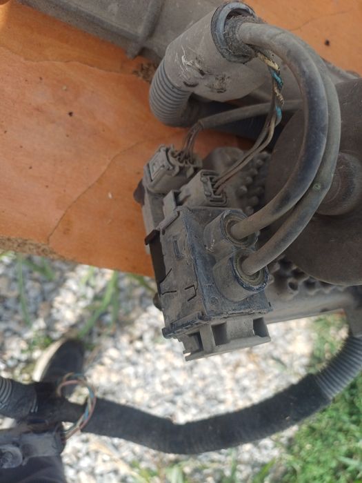 Кормилна рейка за пежо 207 1.4 бензин