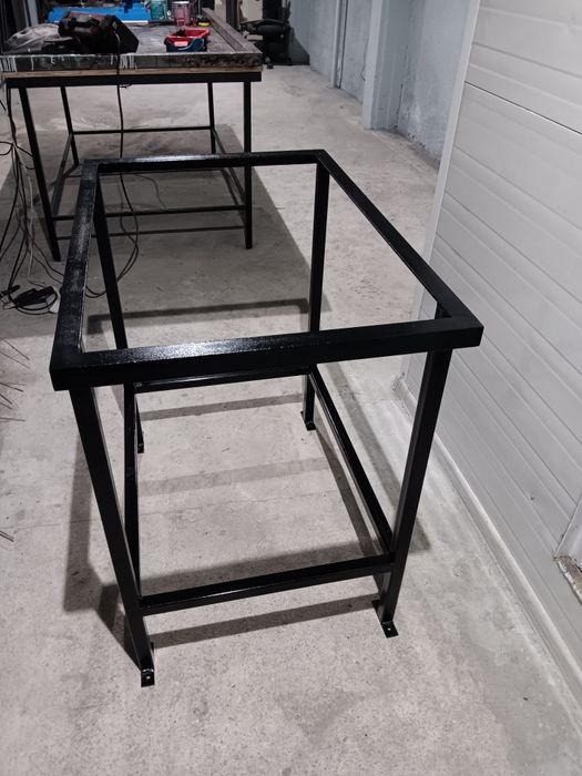 Метална работна маса