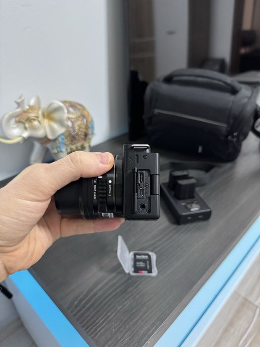Sony ZV-E10 + Обектив Sony 16-50mm f/3.5-5.6