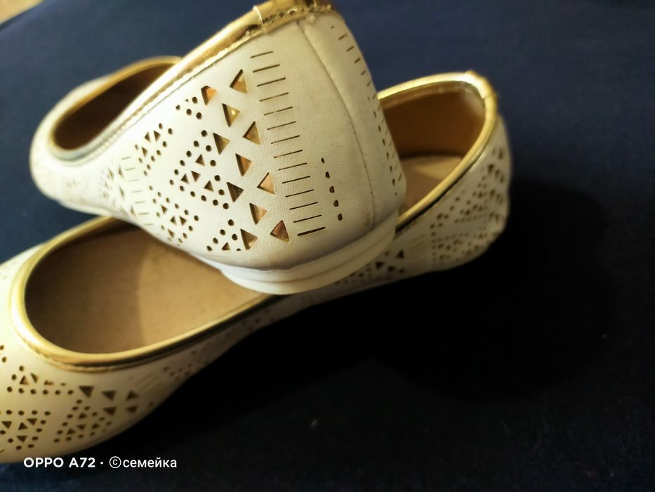 Туфли белые с золотом, 36р-р, 1500