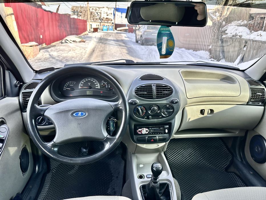 Продам Ладу Калину 2008г