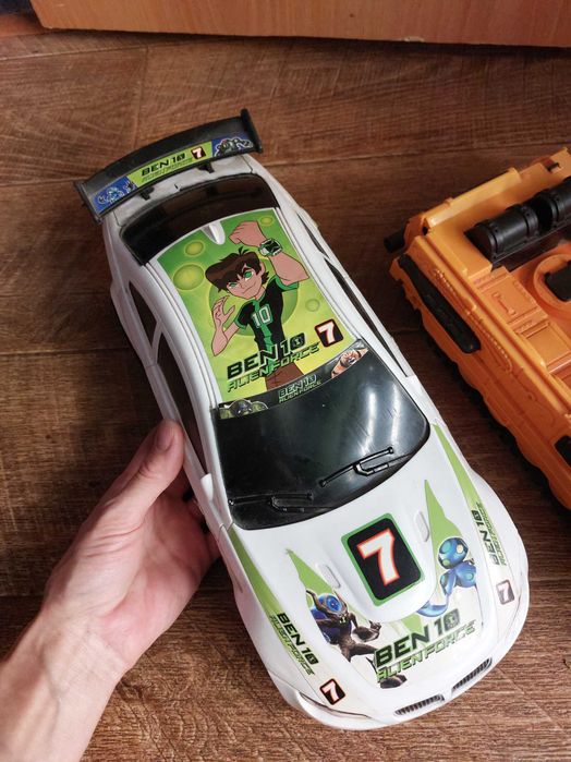 Продам игрушечные машинки.