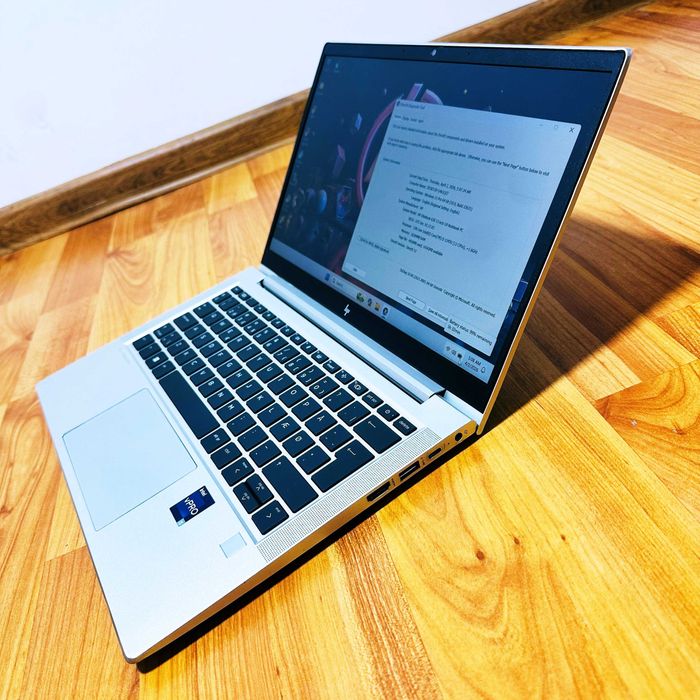 Laptop HP EliteBook IntelCore i5-1245U (12th gen) 12 CPUs, 16GB RAM, UltraSlim, Full HD, Livrare GRATUITA