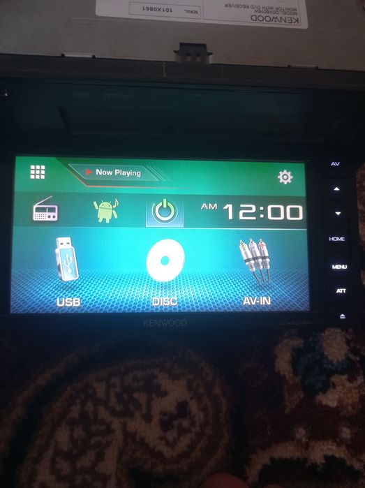 Avtomobil uchun  manitorli magnitafon