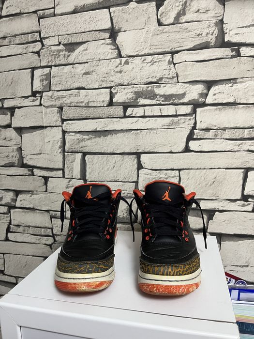 vând adidasi jordan