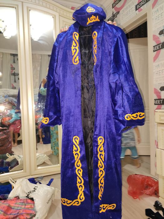 Продам Чапан новый